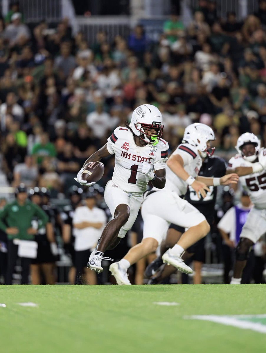 JohnRangel_'s tweet photo. #AGTG After a great camp conversation with @coachC_Cormier , I am blessed and honored to receive my 7th offer and 6th Division I offer from New Mexico State University.
Looking forward to building this relationship! @NMStateFootball https://t.co/y3dyaYesmB