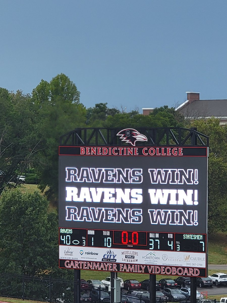 coach_matt_nalu's tweet photo. I haven't been back to @RavenFootballBC in years. It was a special weekend taking  @Makoajab for a game day visit, seeing old teammates and coaches. He got to experience what Raven football is about. The program is in great hands. Definitely miss it! https://t.co/Y9N0msoSJu