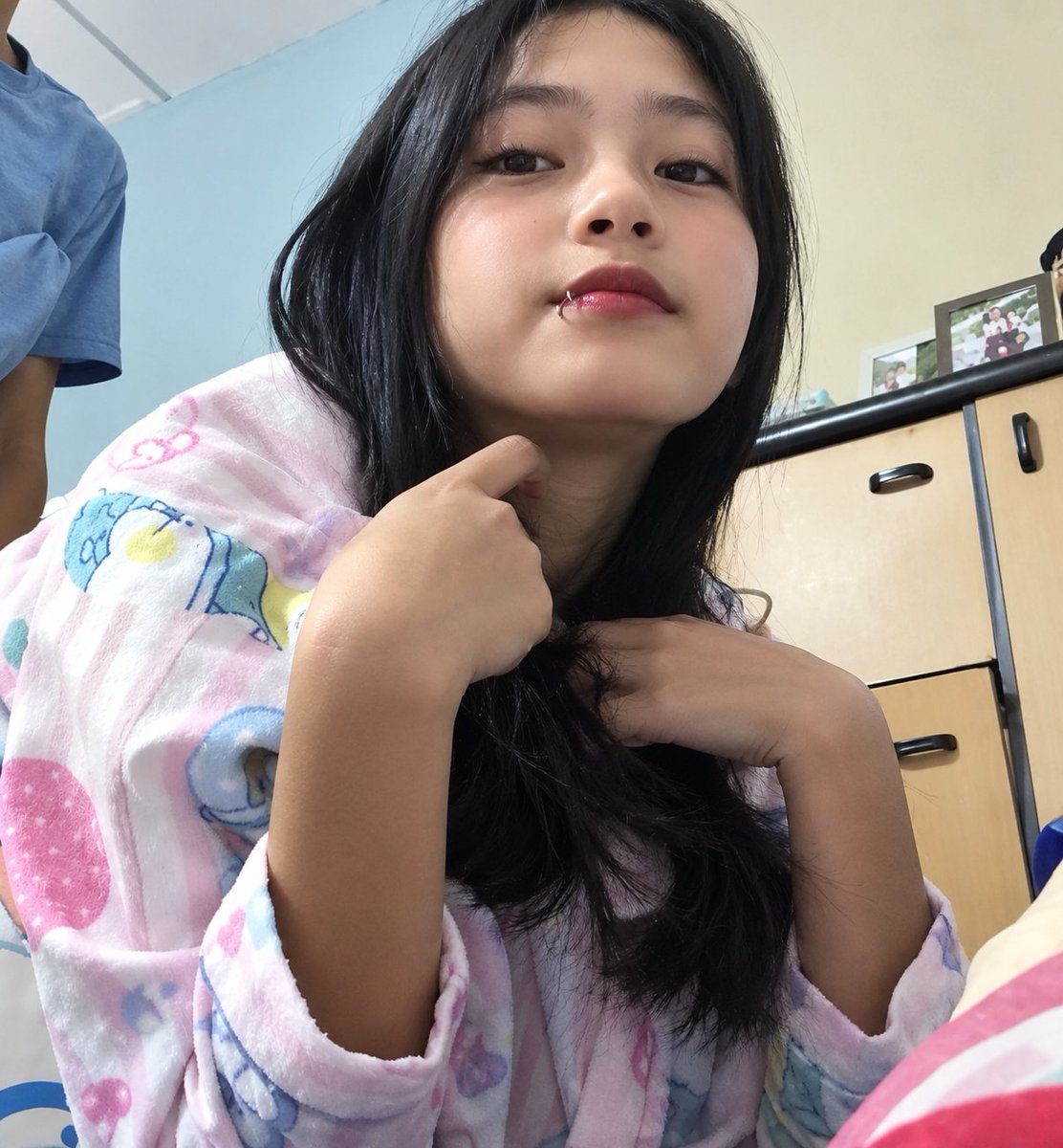otonazone1's tweet photo. Selamat pagi semua... 
https://t.co/zNvZKhRGXf

Bantu follow guys
#videy #viral https://t.co/gjraEuTg05