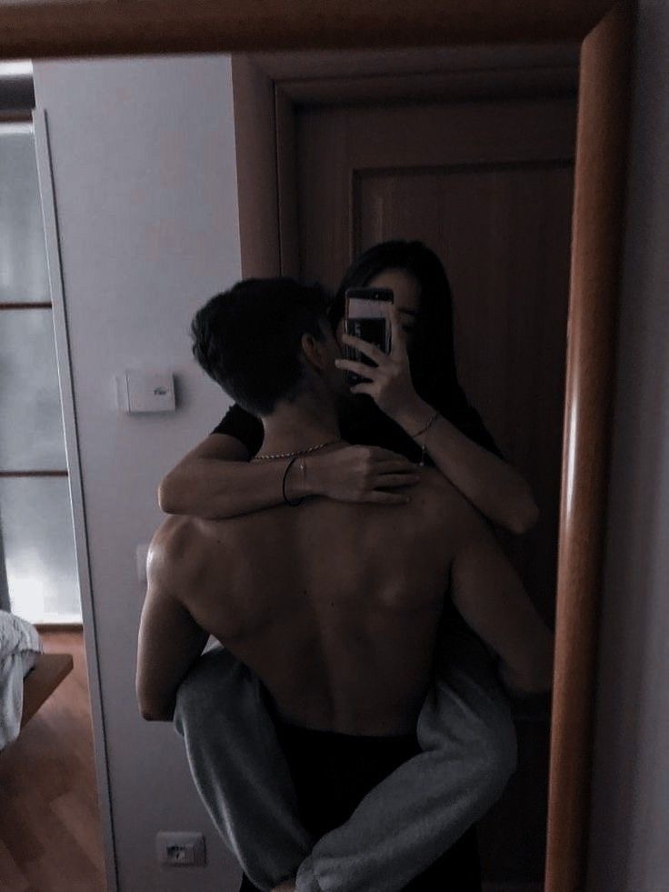 Coupleshands's tweet photo. https://t.co/oZ5m1niSx7