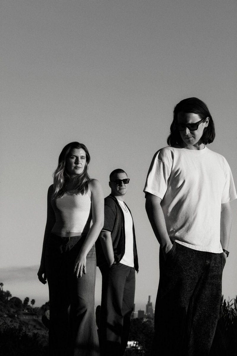 RecordExchange's tweet photo. Road trip time!

@jungle4eva is performing at Climate Pledge Arena in Seattle on Saturday 10/3, and we have a pair of tickets* to give away to one lucky customer!

Entry link:

https://t.co/hui3nDEFvO

*Contest is for tickets only. Winner is responsible for all other costs. https://t.co/jK0whkENf0