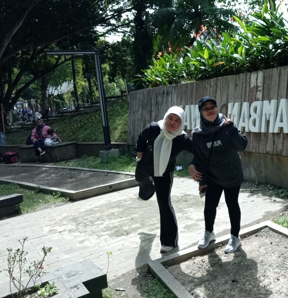 Andriamuis's tweet photo. Aktivitas di pemerintahan gunakan sarana dan prasarana  humas dan akun pemerintahan.

Di sini penulis dan aktivitasnya. https://t.co/yRdliex3PG