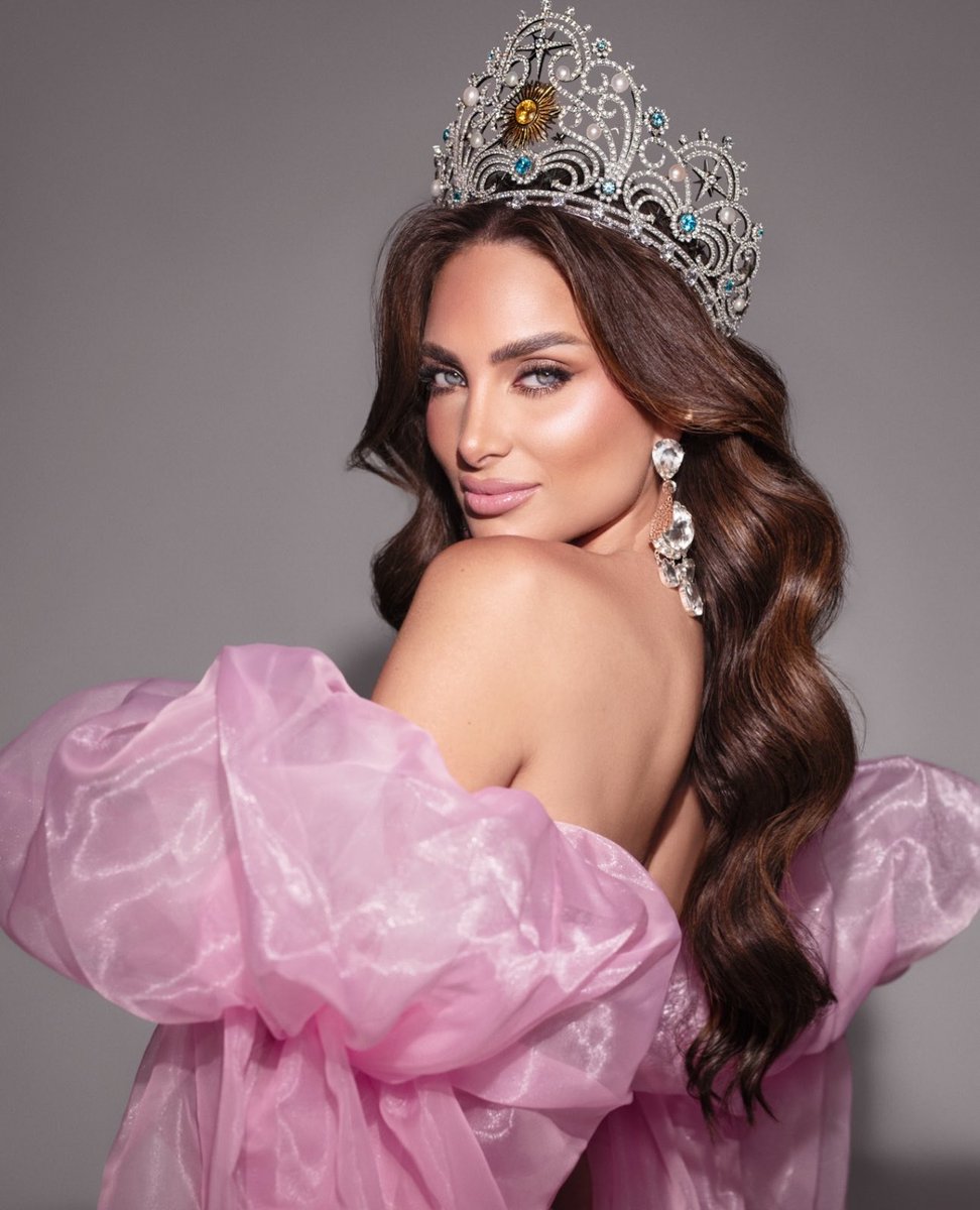 nom0leste's tweet photo. 👑 La miss universo Argentina, Tamara Rogouski finalmente no representara a Argentina en el Miss Universo, quien la remplazara sera Daiana Pereyra Miss universo la Pampa quien quedo como primera finalista https://t.co/i5PX7JlHq9