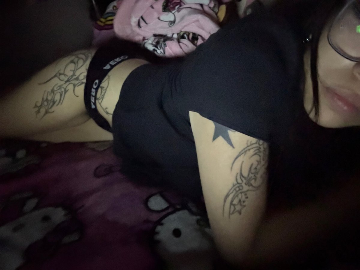 cyb3rapril's tweet photo. petite ^_^ https://t.co/SIPiUdWsY9