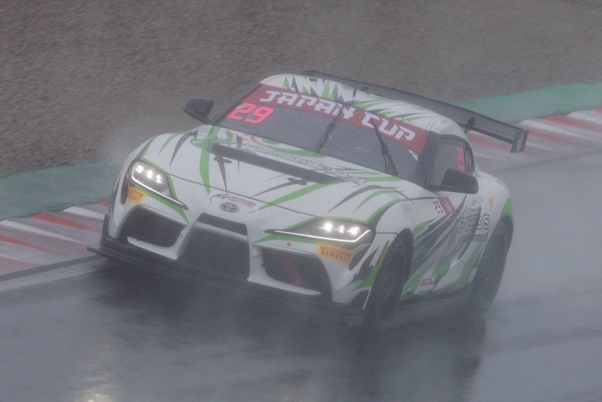 drybar_sim's tweet photo. #GTWCA #JAPANCUP 鈴鹿

レース1、2共に予選決勝P2🥈
AMクラスP1🥇
でした✨

GT4で鈴鹿はレースウィークが初走行、金曜フリー走行から雨で痺れる展開でしたが、大崎選手と共になんとかまとめる事が出来てホッとしています…

応援いただいた皆様、ありがとうございました🙇🏻
#ENEEDSRACING https://t.co/eFmZYualqF