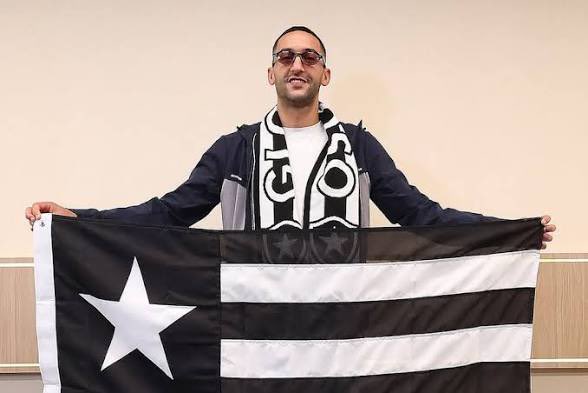 Mercado_Ingles's tweet photo. 𝗔𝗛𝗢𝗥𝗔: El ex jugador del Chelsea, Hakim Ziyech (33) se ha unido a la Serie A de Brasil con el Botafogo. 🇲🇦🇧🇷 https://t.co/E99rRfbl2X