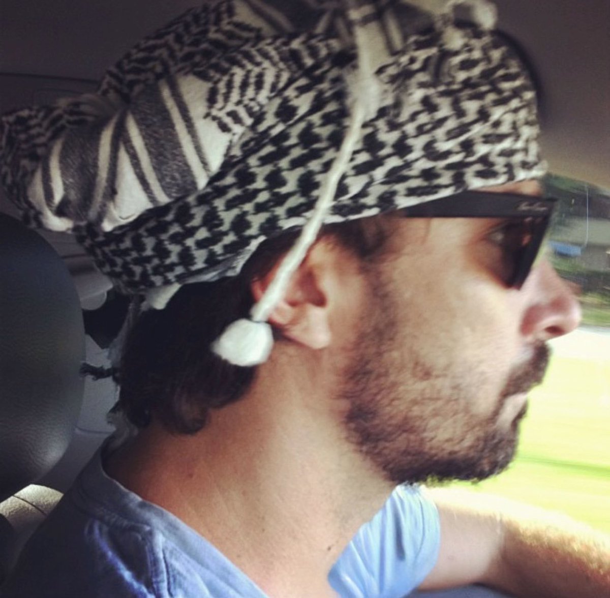 amilanfor's tweet photo. cuando me preguntan por qué soy tan woke pero esta es una foto de mi papá en el 2014 https://t.co/2GD4t2UWYi