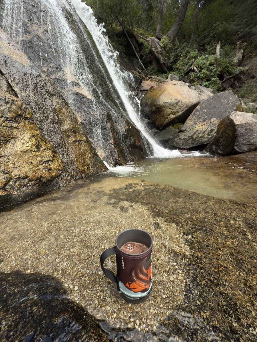 xMEZZIERx's tweet photo. Hot Chocolate (⸝⸝⸝>﹏<⸝⸝⸝) https://t.co/9Etiqcz4iO