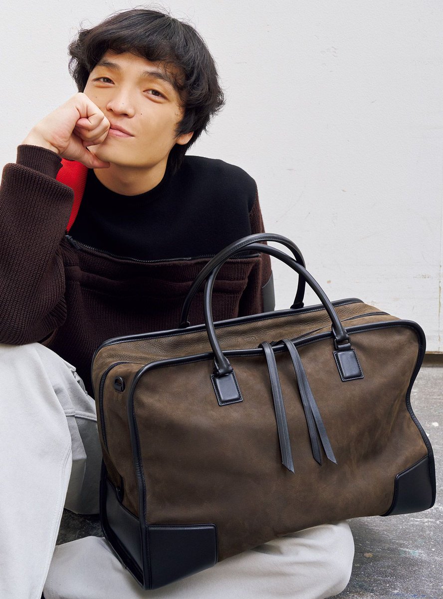 BRUTUS_mag's tweet photo. LOEWE「WITH PLAYFUL MIND」 
https://t.co/FNsjsxzn8t #PR https://t.co/WV8Uh7HZba