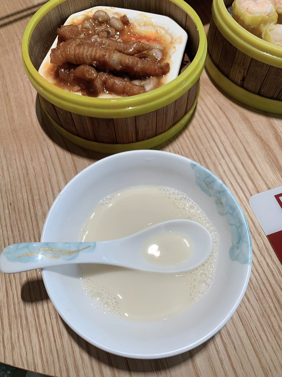 yiundg's tweet photo. 早起吃饭好宝宝 豆浆好好喝!! https://t.co/wzQGeQtXDN