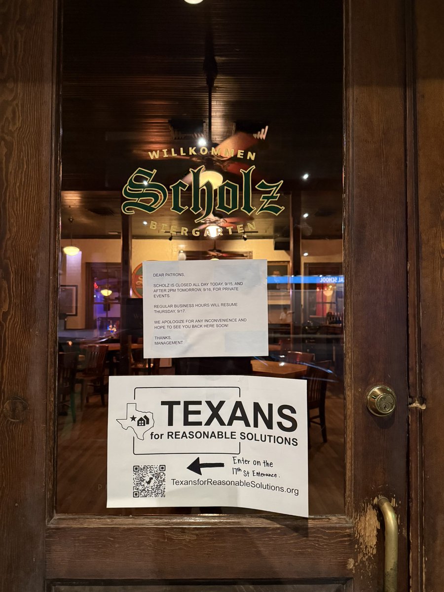 LegeLawyer's tweet photo. Great to talk energy policy and hear from experts convened by @TXReasSolutions and @ACC_National in Austin this evening. Some solid policy ideas (like Bring Your Own Power) will be up for discussion in the coming Texas legislative session #txlege https://t.co/rkS6eIBqL7