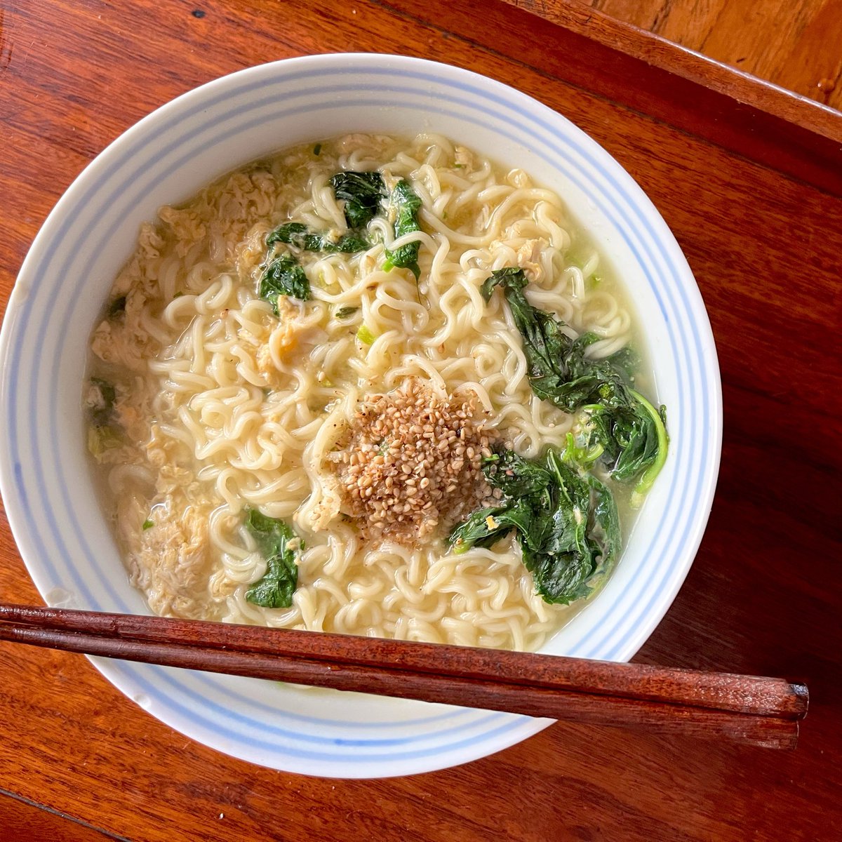 chimaki18's tweet photo. サッポロ一番塩かき玉と薬味和えそうめん
＝夏と秋の狭間ランチ https://t.co/dke9E9ZVbP