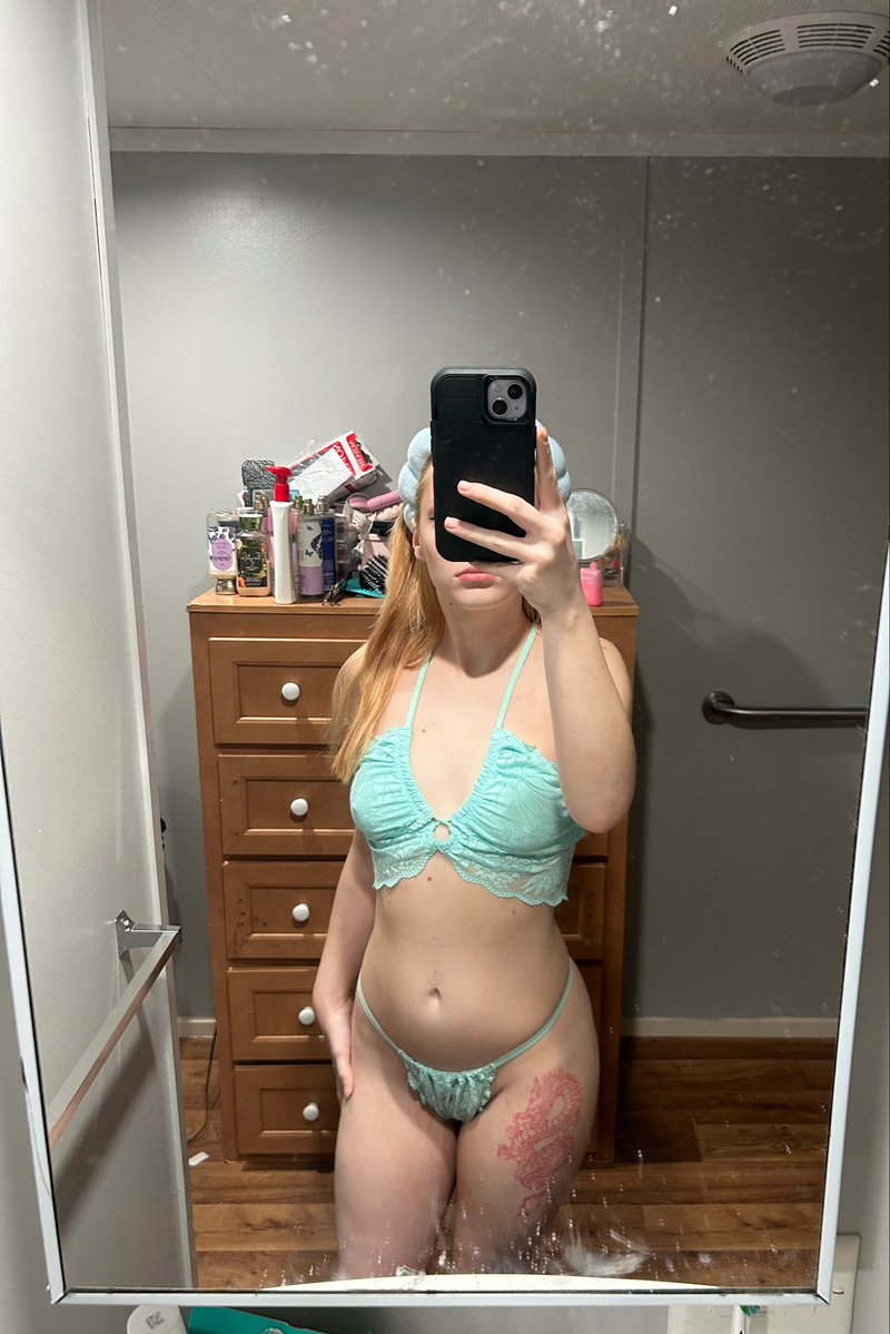 blondeebunni's tweet photo. true in blue 🩵

want to see me nude? @lttleleah on onlyfans tonight! Be there;) https://t.co/K4j3MqgPfX