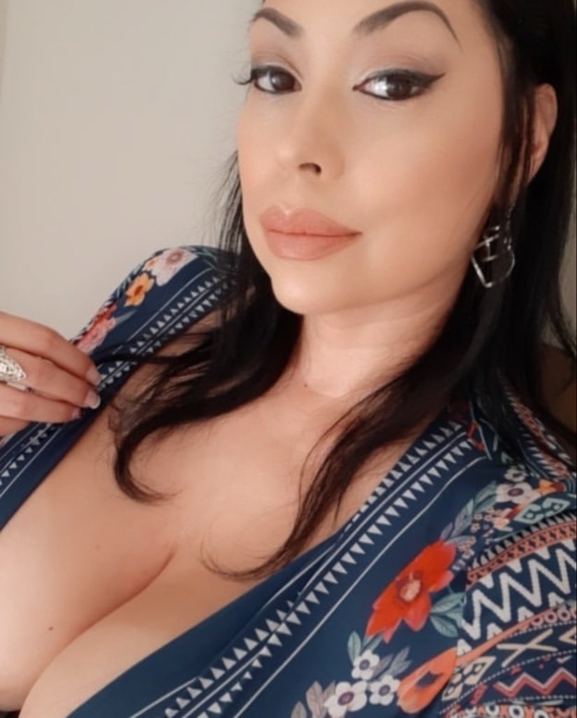Kimsyq5's tweet photo. Anyone active? https://t.co/UfWJ74iTHe