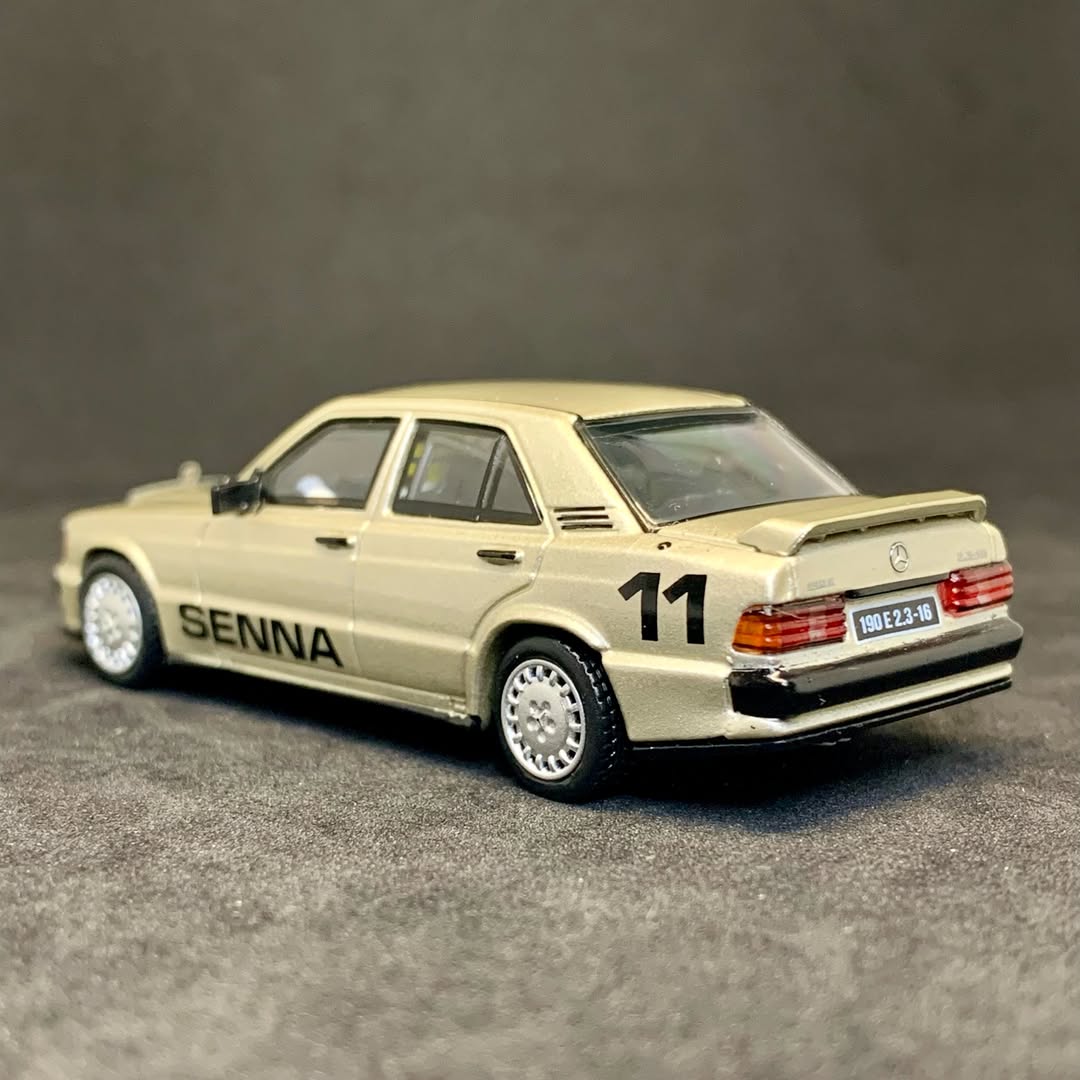 ArethaKitcxbx's tweet photo. Ayrton Senna’s spirit lives on in this legendary Mercedes build. Pure nostalgia, racing heritage, and timeless design in one incredible diecast model. What’s your favorite detail? Share below. Follow for more diecast content. https://t.co/7nBdfTEL8y