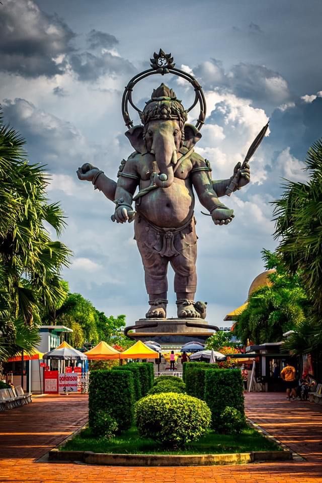 IamAerinn's tweet photo. ใครที่เห็นโพสนี้🔮
ขอให้มีโชค✨
ถูกรางวัลใหญ่กันทุกๆคนนะคะ🙏🕉️ https://t.co/rJeVSCyQtp