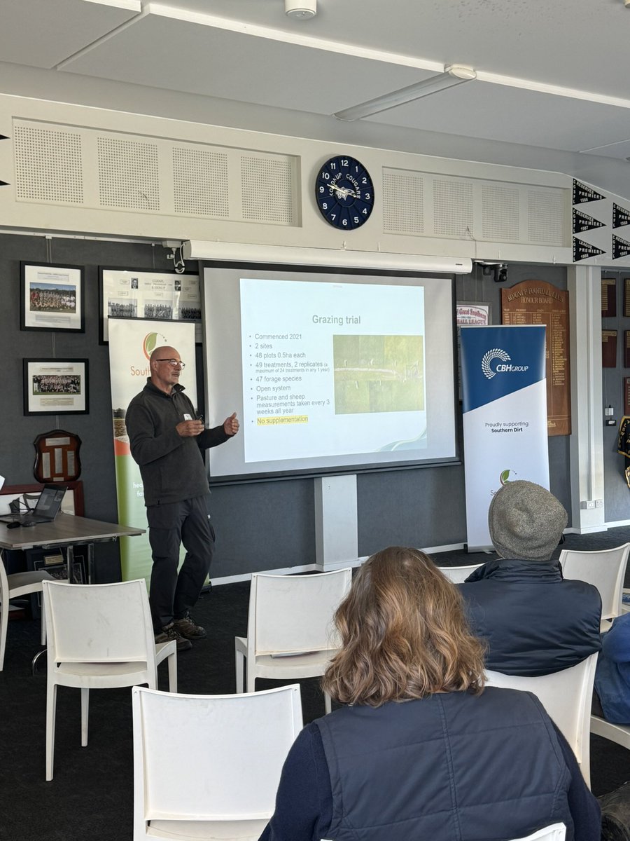 DirtSouthern's tweet photo. Paul Sanford from DPIRD talking Feed365 🌱🐑
How can mixed farming systems develop a more reliable year-round forage supply and better manage seasonal feed gaps?
#SouthernDirt #Feed365 #Pastures #WAAg https://t.co/93guviqsSO