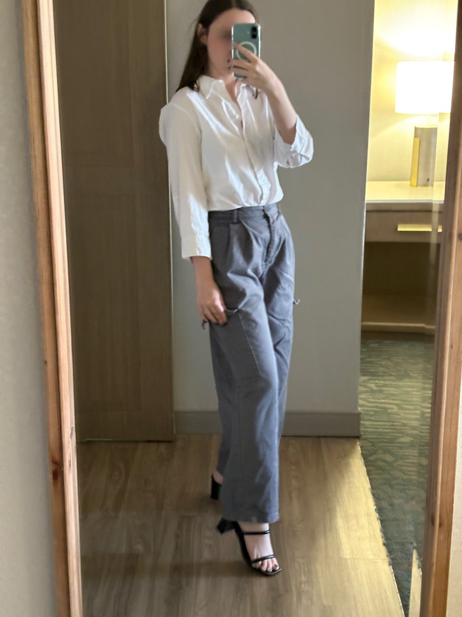 GraceLamarrTX's tweet photo. dinner date <3 was too engaged in conversation for food pics per usual but trust that it was aaamazing https://t.co/lrmUSbur2x