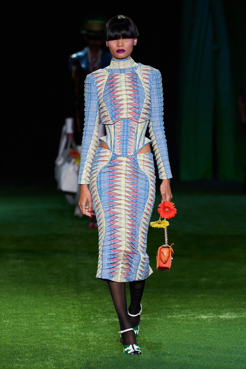 jacquemusx's tweet photo. Thom Browne SS27. He’s outdone himself again. https://t.co/ty8XKcEYKF