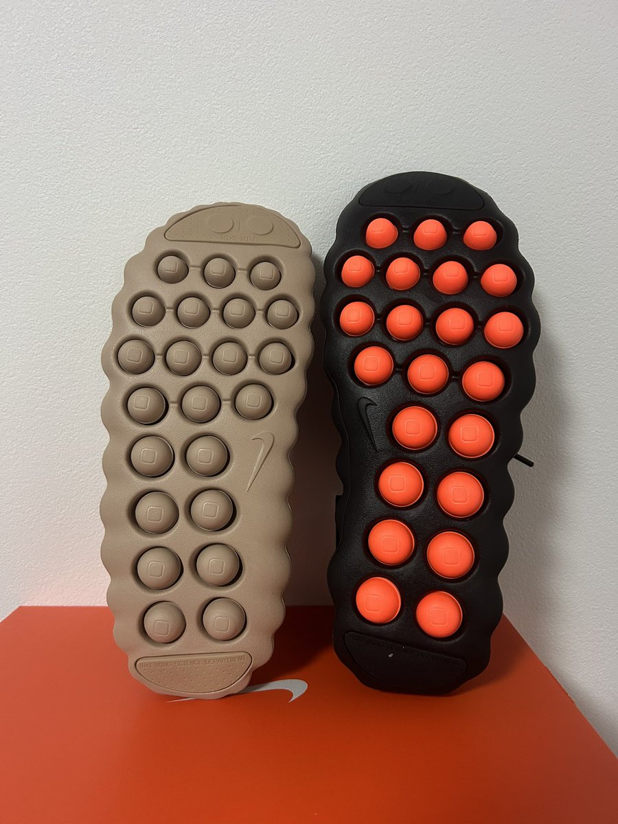 007_db5's tweet photo. NIKEmind
個人的見解です
NIKEmind001と002をどちらも28cmで履き比べ（室内試着レベル）
001はソールが柔らかく、ノードの刺激はマイルドに感じる
002は001より硬めで、レースで縛る分ホールド感が強く、ノードの刺激もはっきり
同じMindでも、履き心地は結構違う👟
同サイズでも長さがちょっと違う https://t.co/kj0KefVT1g