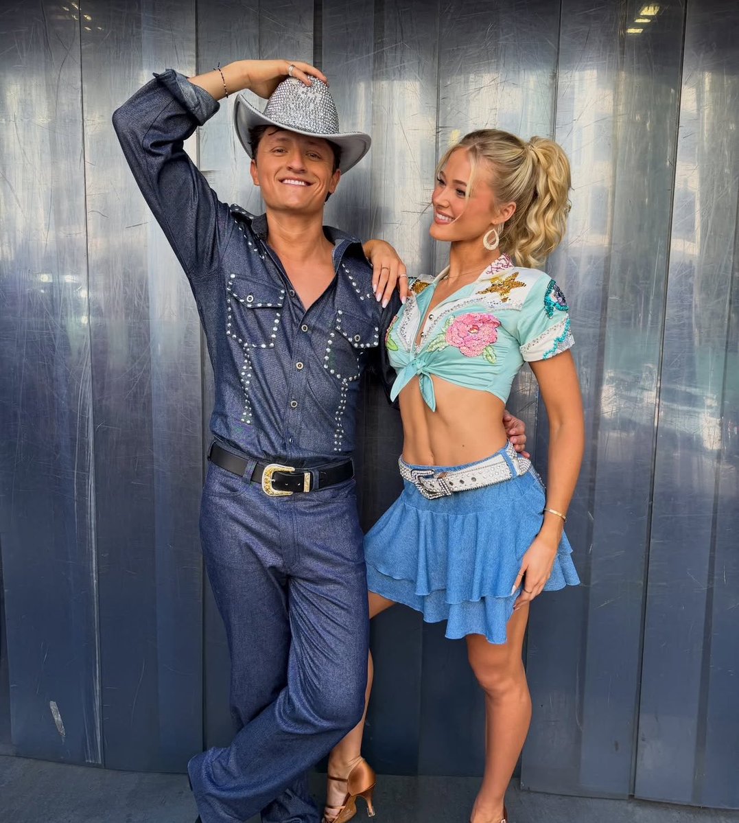 nigxtss's tweet photo. oh i love connor and rylee #dwts https://t.co/WAJmfnrfJW