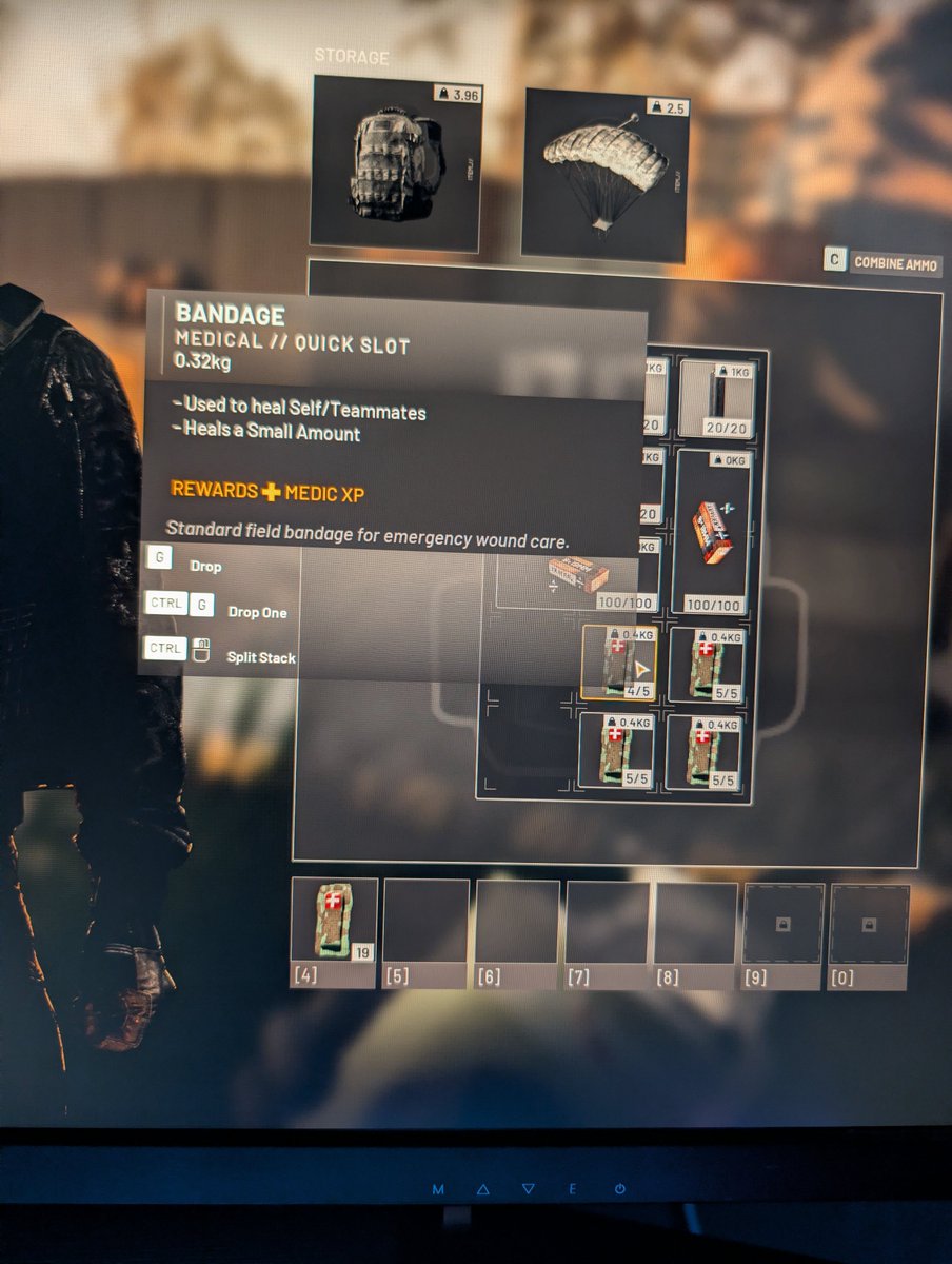 SaintGhostXIII's tweet photo. @WARDOGS a weird little bug where i bought heals but i have white smoke instead!! Definitely not what i expected when going to heal. https://t.co/X41iJs14NG