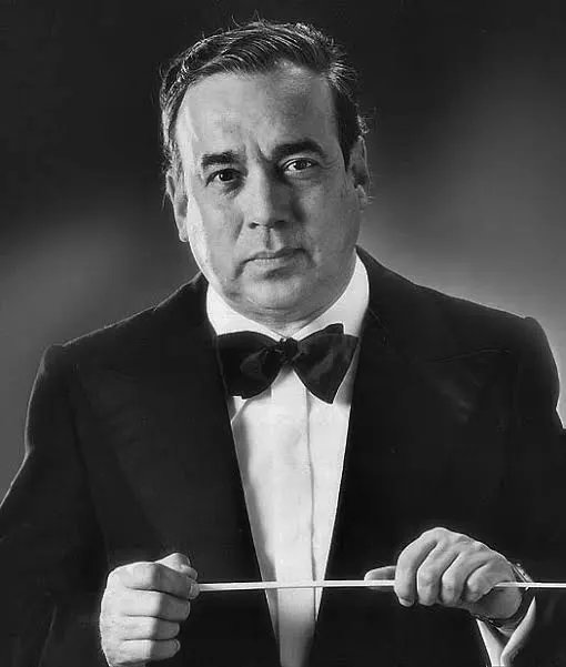 FechasTestigos's tweet photo. 🎼 #TalDiaComoHoy en 2007 fallece Aldemaro Romero, genial compositor, pianista y director de orquesta venezolano, creador  de la Onda Nueva y baluarte trascendental de nuestra música. 🎶🇻🇪 https://t.co/kMQ9lpzSqX