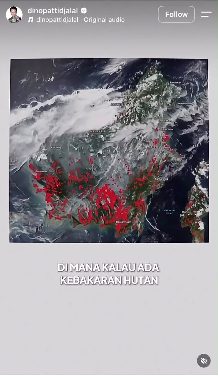LambeSahamjja's tweet photo. dino patti djalal cerita dulu waktu kerja di istana :
- ada teknologi di satu ruangan khusus
- alat itu bisa mantau kebakaran hutan di mana pun di indonesia
- akurasinya sampai nunjukin titik pohon yang kebakar, akurasi sekitar 1 meter
- alat itu juga bisa cross check sama wilayah operasional perusahaan
- waktu itu wilayah operasi perusahaan sawit udah dipetain detail
- jadi pemerintah bisa langsung tau titik apinya ada di lahan perusahaan mana
- info itu bisa jadi dasar buat nentuin siapa yang harus tanggung jawab
- dia berharap teknologi itu masih ada di istana
- dan bisa dipakai lagi secara maksimal
- dia minta presiden bareng kementerian dan lembaga terkait manfaatin alat itu buat nangani karhutla