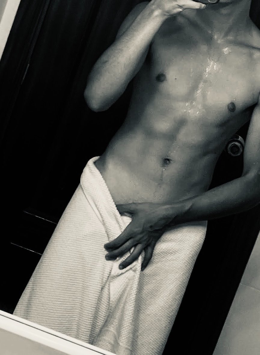 marcluvsit's tweet photo. first post here ;) #nsfwtwt https://t.co/cB7ucv0KJU