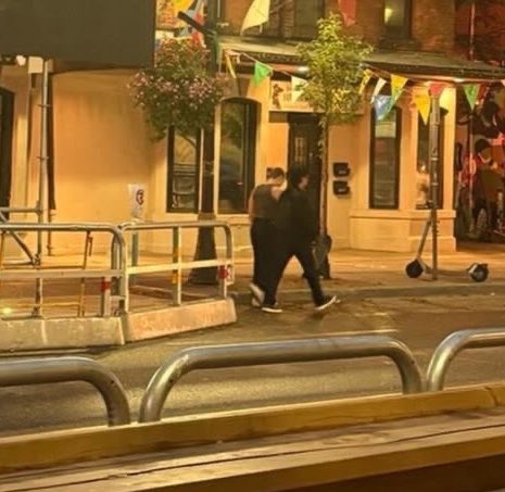sophiebookstalk's tweet photo. HUDCON SPOTTED FILMING OH MY GODDDDDDD 😭😍 https://t.co/U2r1BX7zIk