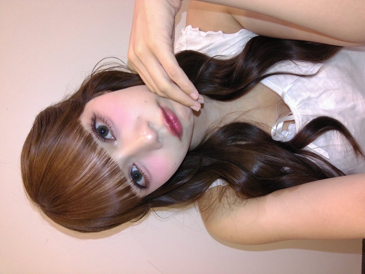 natsu_ct0317's tweet photo. メイク保存🩷 https://t.co/jVsn81QavA