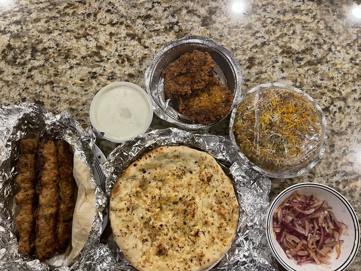 EdictsofV's tweet photo. Bataiye!!!! First time ever got chapli from Roti Boti, Meriden,

Went to pick it up &amp; asked if chapli are goat/lamb or beef!

Matlab Pakistani restaurant keh raha hai ki nahiN ji chicken k haiN!

#dinner #kabab #chapli #biryani https://t.co/Wf21OEliI9