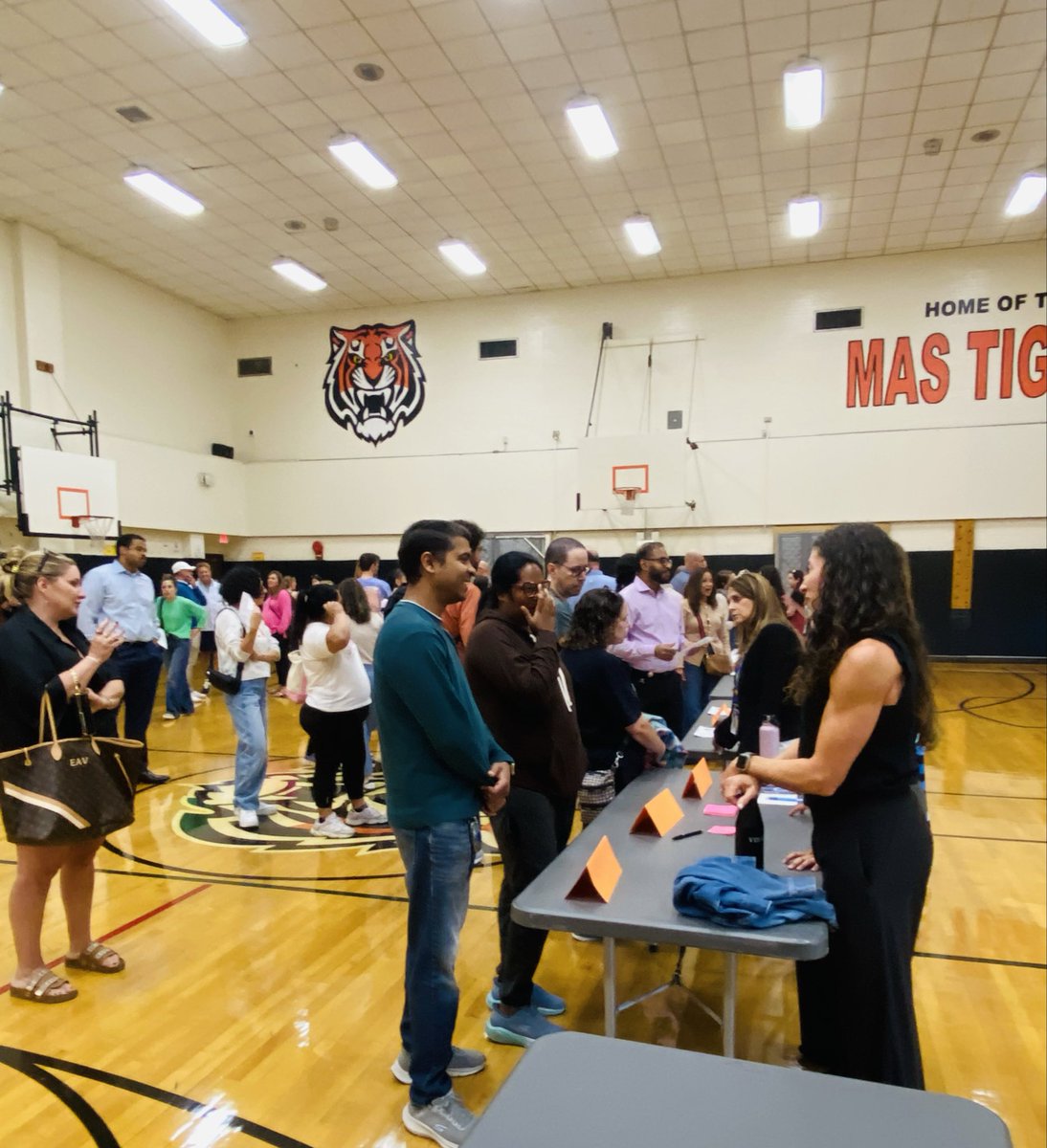 RobJanowitz_AP's tweet photo. What a great K-2 Open House tonight! Thank you to all our families and staff for making tonight such a wonderful evening of connection, collaboration, and community. Relationships are everything! 
#MASnation #StrongerTogether 
@MAS_WP @DrJosephRicca @WPCSD_ASI @MAS_PTA https://t.co/0xv5Yhuorb
