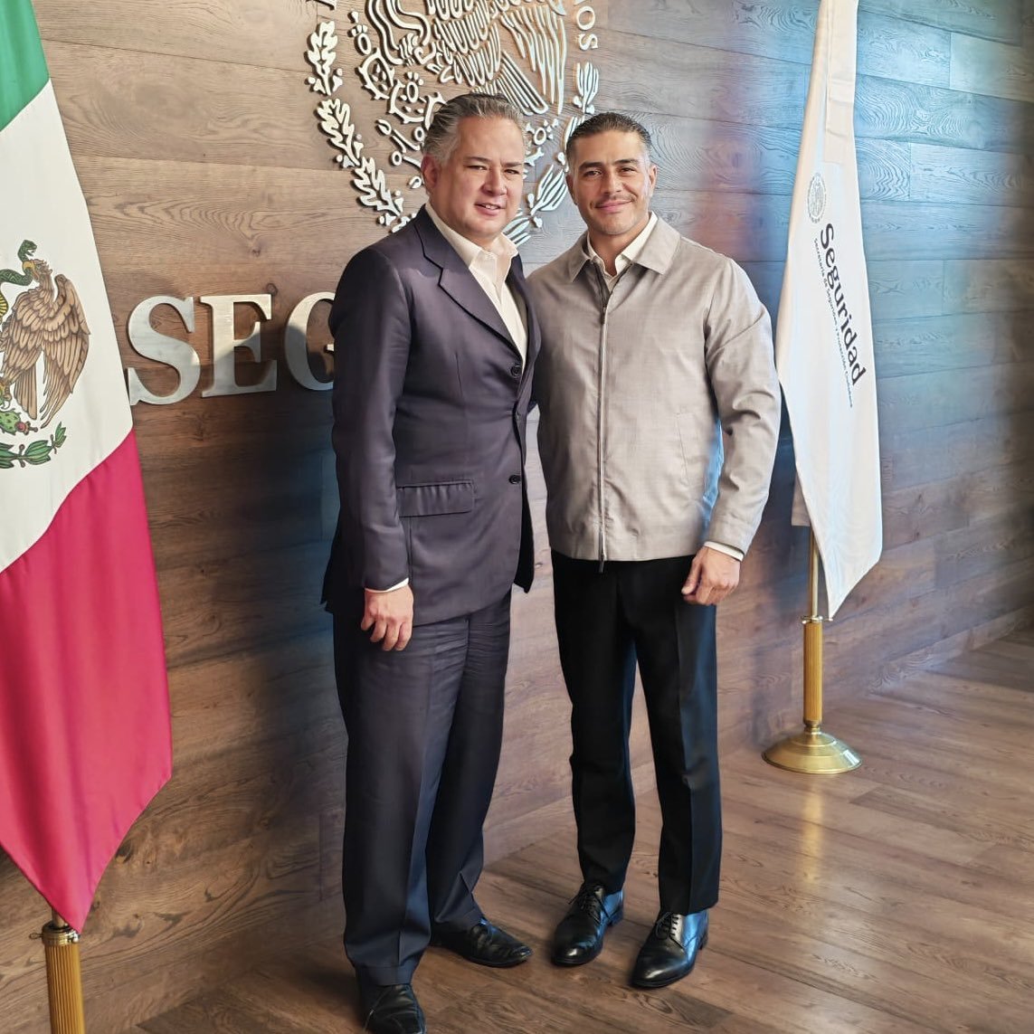 JavierLozanoMor's tweet photo. Querétaro, dentro de muy poco, tendrá la coordinación que se requiere para los temas de seguridad. #SantiagoGobernador https://t.co/O1bYHd2a3c