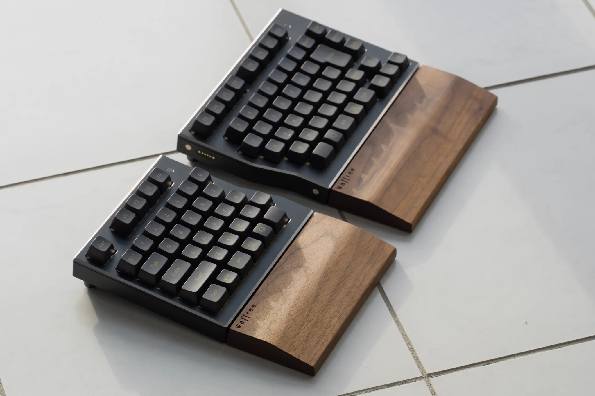 Waffree 分割式キーボード ワイヤレス 日本語配列 打鍵感とデザインに