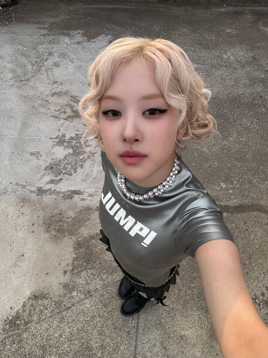 blckpinkpic's tweet photo. BLACKPINK https://t.co/6PAmVoLDrp