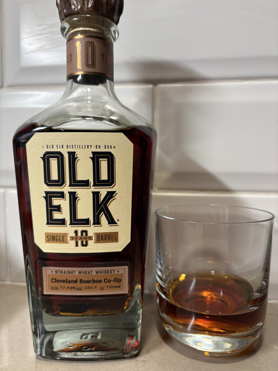 Patrick2380's tweet photo. Day 15: Old Elk 10 Year Old Single Barrel, Cleveland Bourbon Co-op pick, “Haz Hunter,” 155.9 proof #BourbonHeritageMonth #30DaysofBourbon #DrinkCurious @BourbonBanter https://t.co/SChC3PiXtS