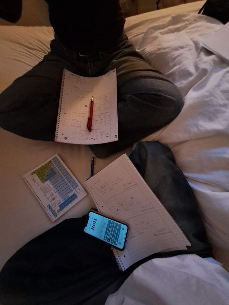 leekhapglai's tweet photo. RyujinPatji Au - tutoria.

Onde Ryujin está prestes a rodar seu terceirão e é obrigado a fazer aulas de reforço com Patji, o nerd bonitinho do 2° ano. https://t.co/K4iP1ES2SH