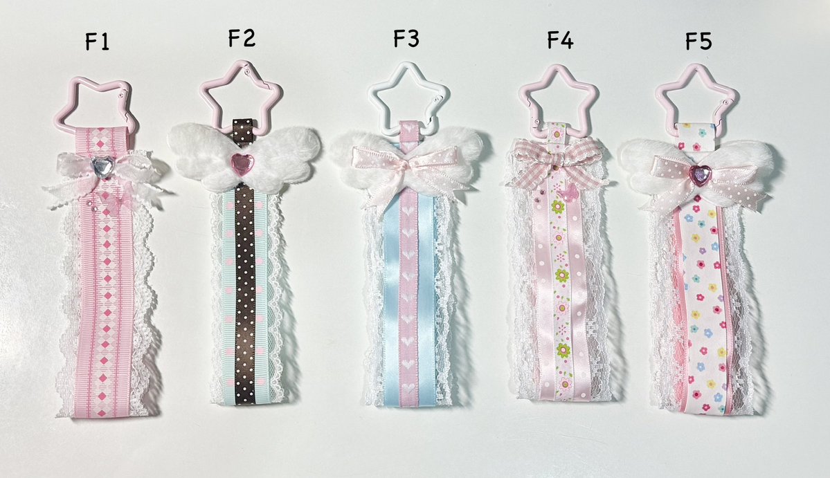 houiww_'s tweet photo. ⊹ ˖ Ribbon keychain ⋆.˚

𖦹 ชิ้นละ 59.-
𖦹 shipping 30.- 

สนใจDMได้เลยคั้บ🤲🏻💖

#พวงกุญแจริบบิ้น #rosetteribbon #rosette #ตลาดนัดพวงกุญแจ https://t.co/qSS9pMIvFW