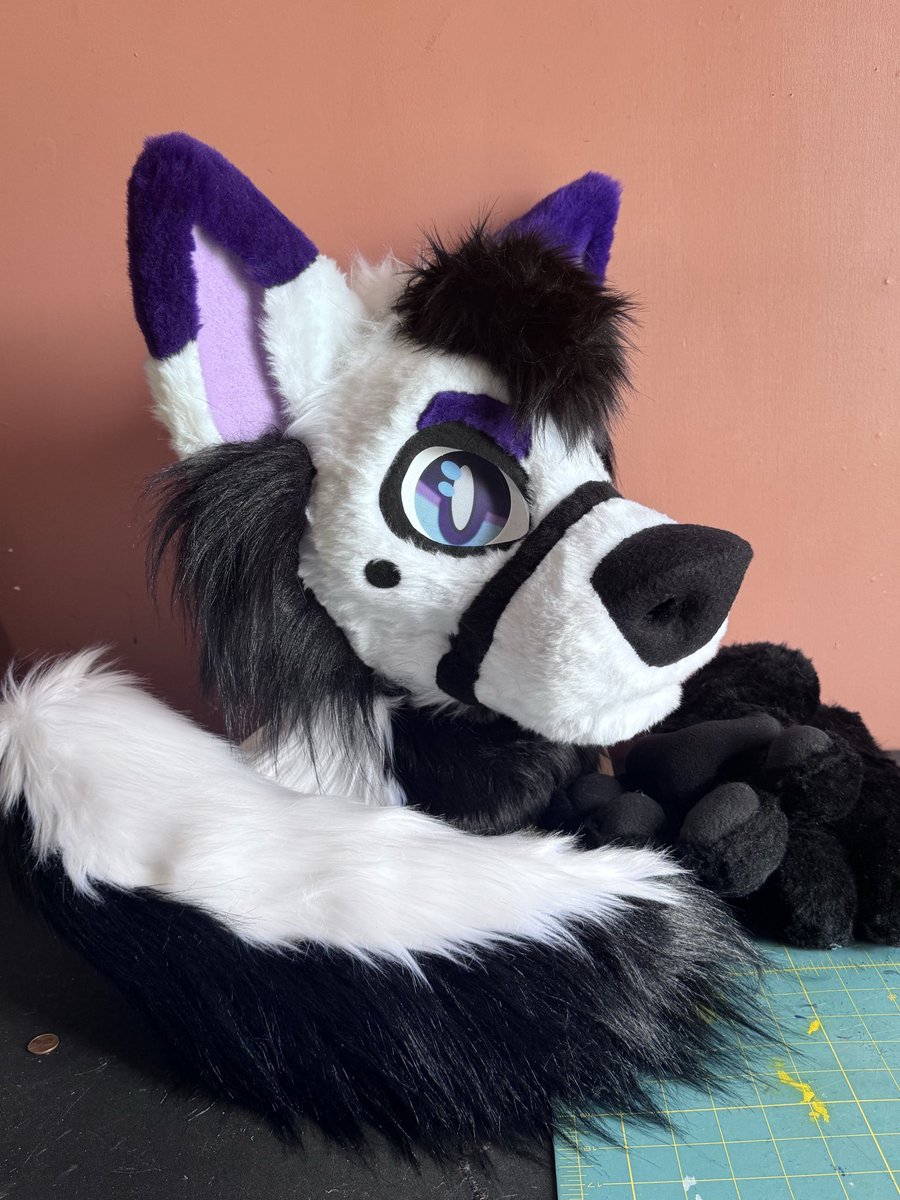 VirusRts's tweet photo. Suit 1 For Sale! Canine mini partial 
Brand new made by me 
Partially lined head, paws and XL nub tail!
Pickable nose
TPU base, 3D sublimated eyes
Asking $1.8k obo 
#furry #fursuit #fursuitforsale #fursuitsale #furries https://t.co/T79y35i5li