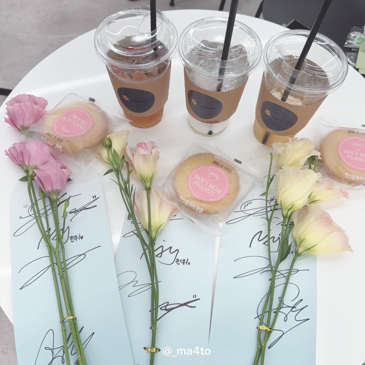 _ma4to's tweet photo. 🐰🐶💐 https://t.co/awTS2P2vaC