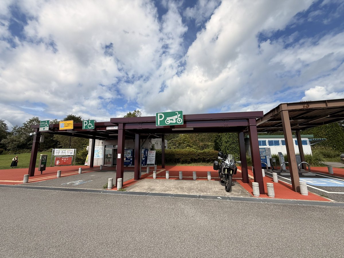 WR_BANDIT's tweet photo. 北海道の天気は���高ですね。

洞爺ICまでもう少し https://t.co/KhN0IhQSoj