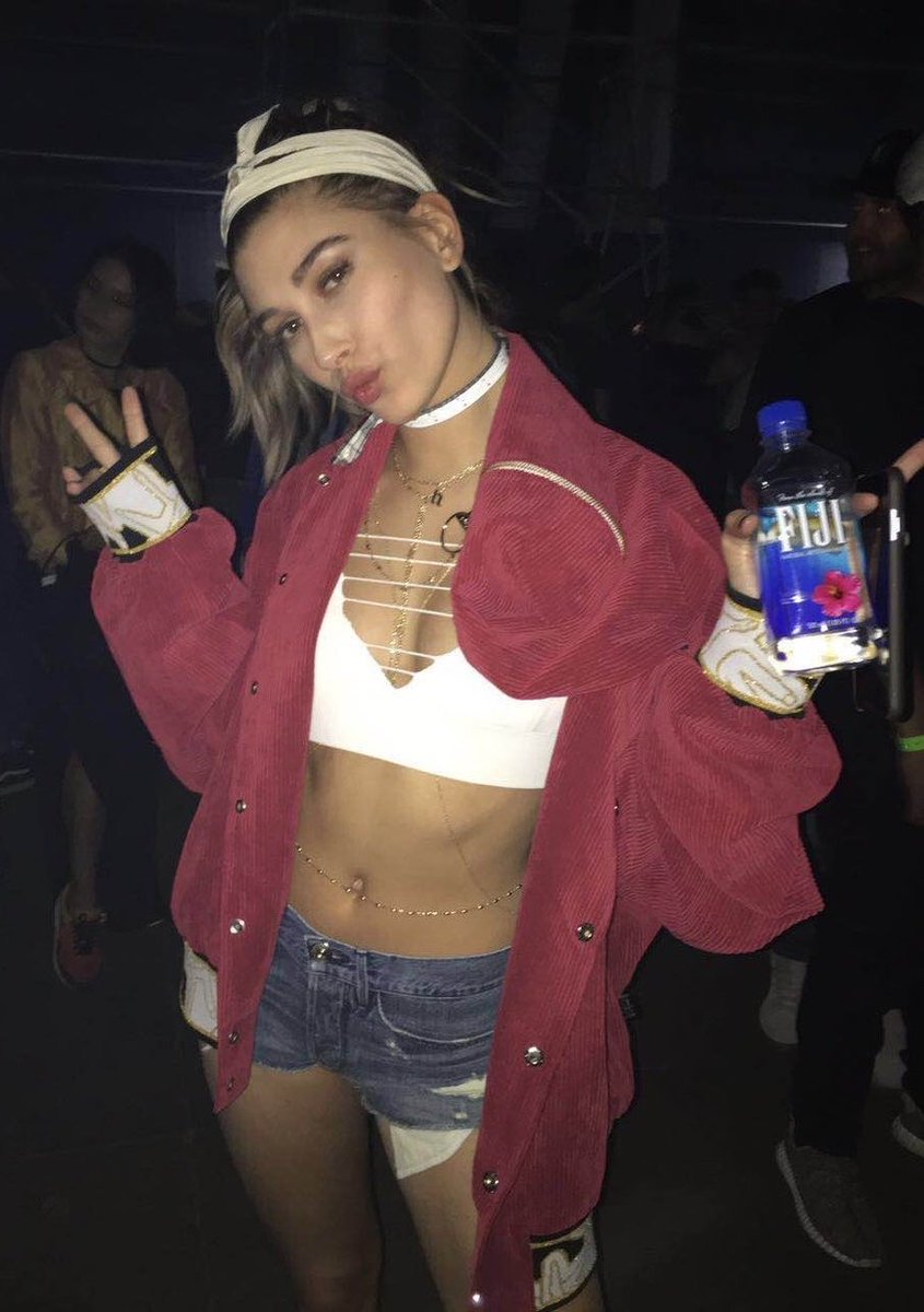 mgirlsmagazine's tweet photo. hailey was definitely the it girl of her generation https://t.co/h6TZq44H6I