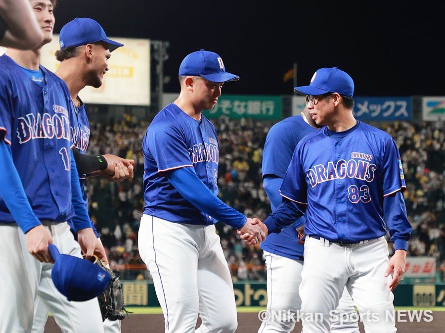 nikkan_dragons's tweet photo. 甲子園３戦目、柳投手の降板後にスコアボードにゼロを並べた、３投手！
中日の #齋藤綱記 投手、 #森博人 投手、#松山晋也 投手（撮影・上山淳一カメラマン）
#dragons #中日ドラゴンズ https://t.co/B4Jn74Q54I