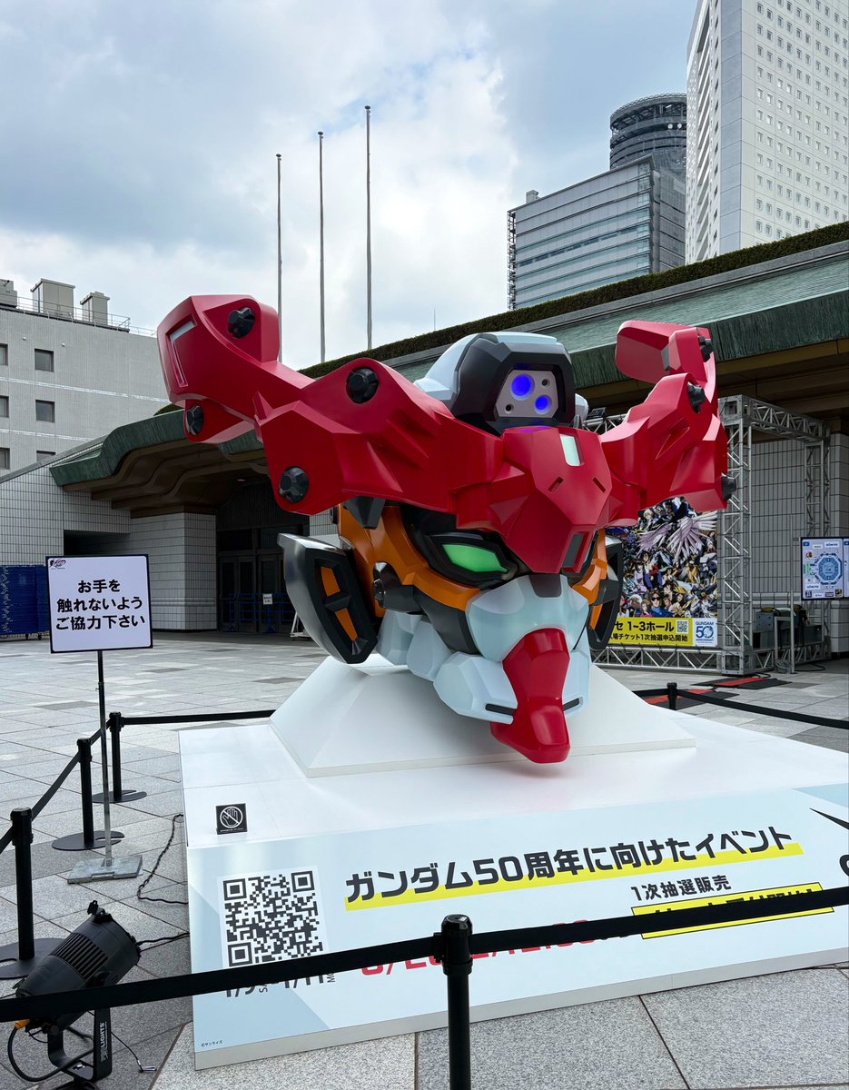 gnjupiter061's tweet photo. 国技館ガンダムヘッド https://t.co/ELH6dLxddm