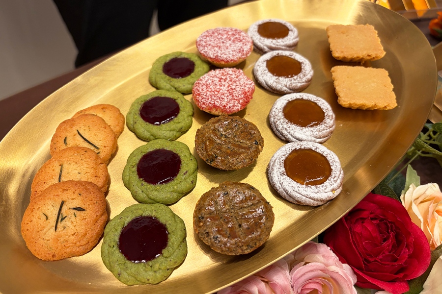 lmaga_jp's tweet photo. ⸂ アトリエうかい ⸃⸃ 新ブランド🍪

阪急うめだ本店に10月下旬オープン！

店内工房の焼きたてクッキーを
パン屋さんのように自分で選べる🤏
👉https://t.co/9pmYJiSxIj https://t.co/9tVgxFiDE5