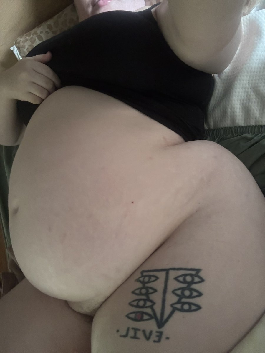 TianasTummy's tweet photo. looking poppable https://t.co/FoOaGKWOnD