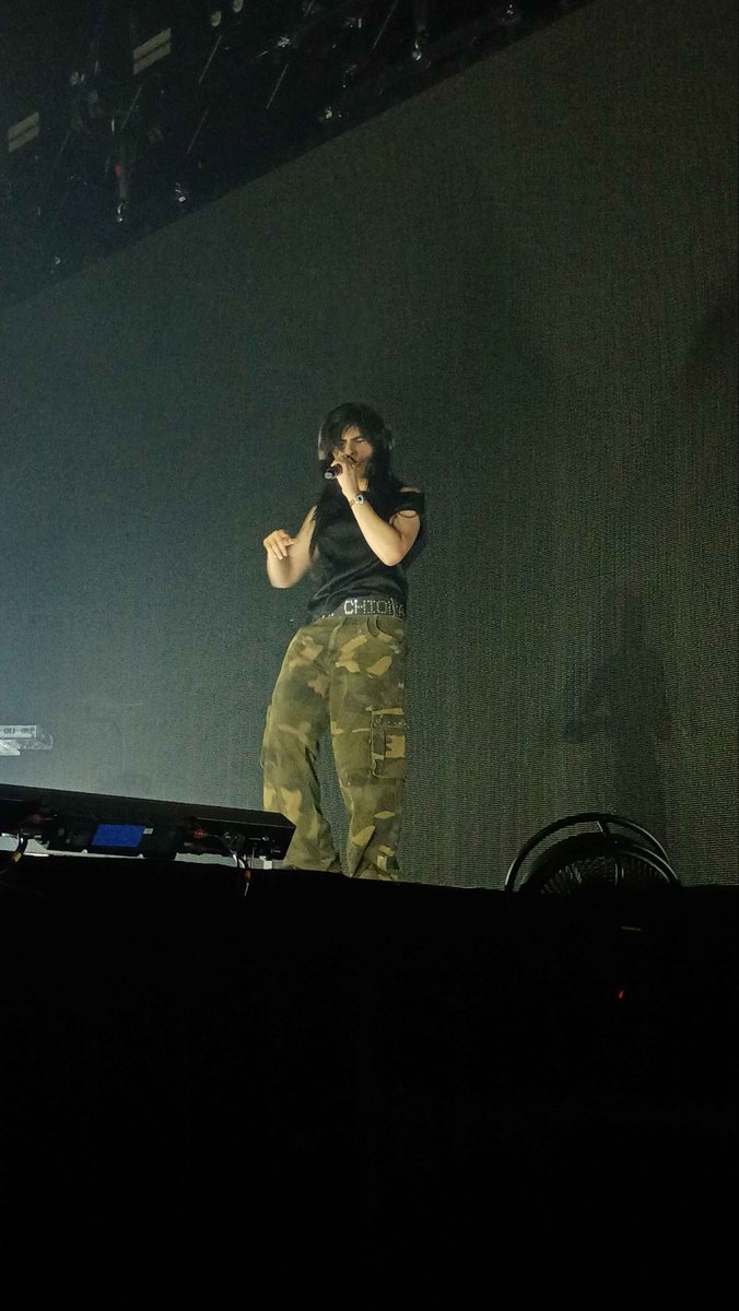 SWEATTOURUPDATE's tweet photo. UNDERSCORES

BROOKLYN NIGHT 2

(Credit: @TootButtKing) https://t.co/gZdBx8kRWm