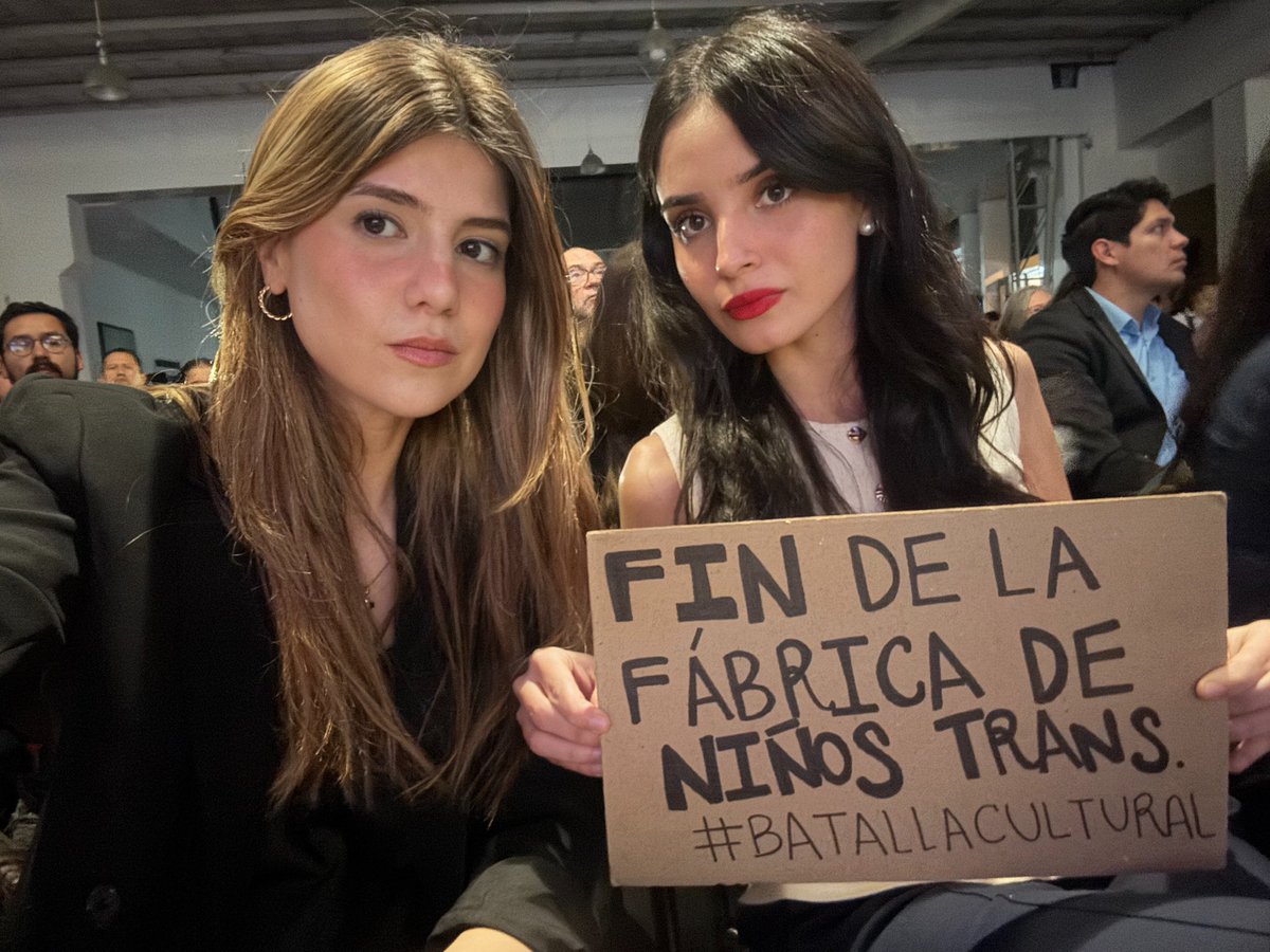 OliviaGagliesi's tweet photo. NO EXISTEN LOS NIÑOS TRANS SON FABRICADOS https://t.co/kEEGv9TMG9