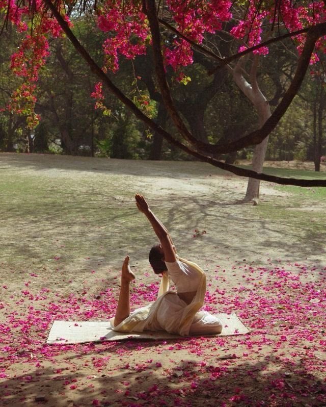 shehasaudacityy's tweet photo. I wanna see more yoga instructors that are actually Indian women 🪔 https://t.co/HO3QALtSAU